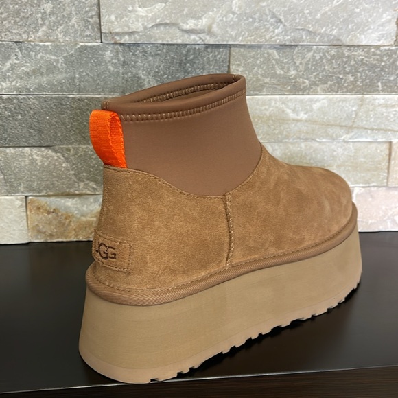 UGG Women's Classic Mini Dipper Boot - Picture 11 of 14